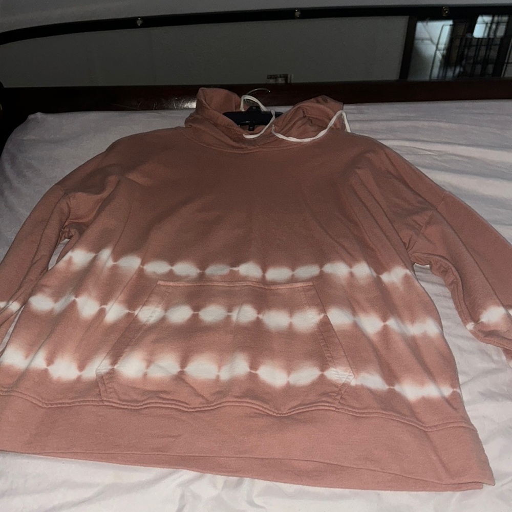 Pink pull over
